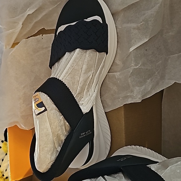 NWT Skechers slip in sandals - Picture 5 of 7